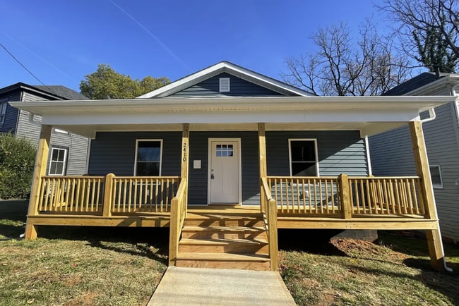 Building Photo - 2410 Poplar St