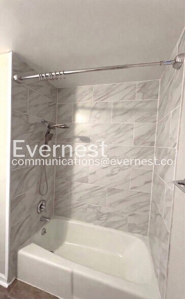 Building Photo - 13002 Crystal Ave