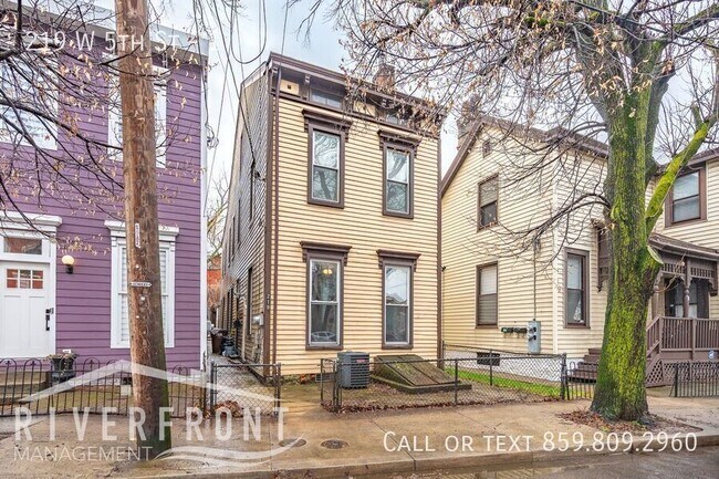Building Photo - 219 W 5th St
