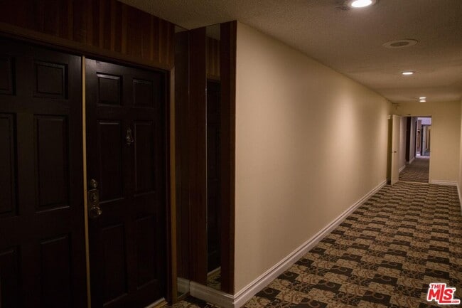 Building Photo - 5215 Balboa Blvd