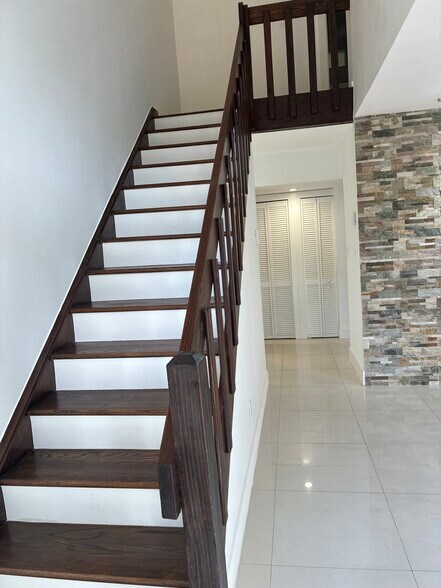 Building Photo - 11543 SW 109th Rd