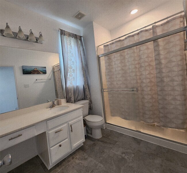 Building Photo - 2606 Oakwood Blf Trl