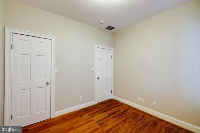 Building Photo - 1543 6th St NW