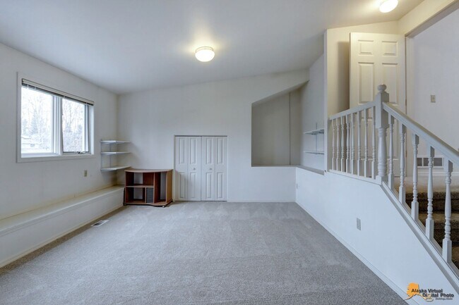 Building Photo - East Anchorage Condo with Fenced in Yard, ...