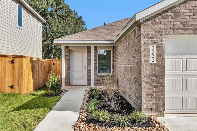 Building Photo - 3022 Mallorca Dr