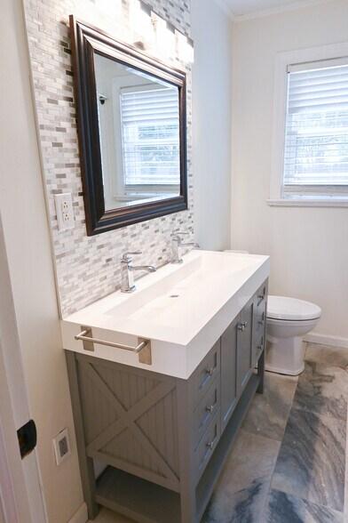 Building Photo - 6013 Patterson Ave