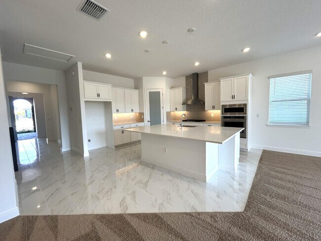 Building Photo - 16017 Volterra Point