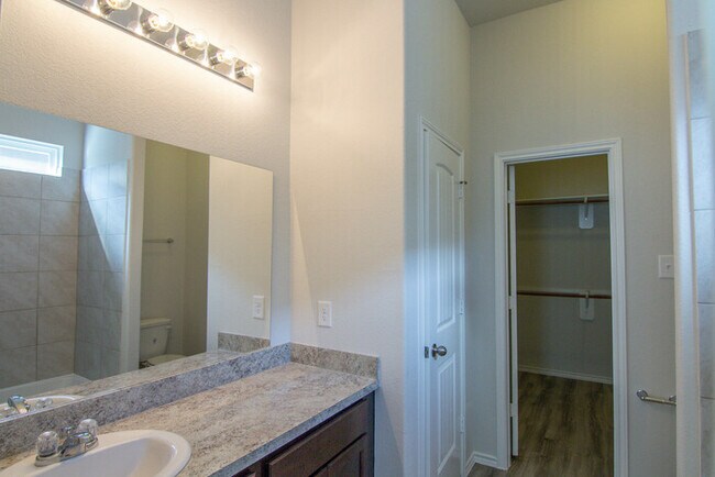 Building Photo - 18614 Queesborough Creek Rd