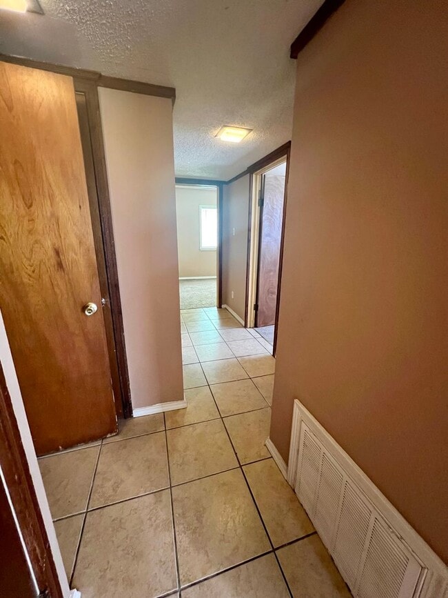 Building Photo - Cozy 3 Bedroom, 1 Bathroom Home for Rent!