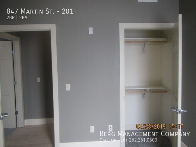 Building Photo - 847 Martin St