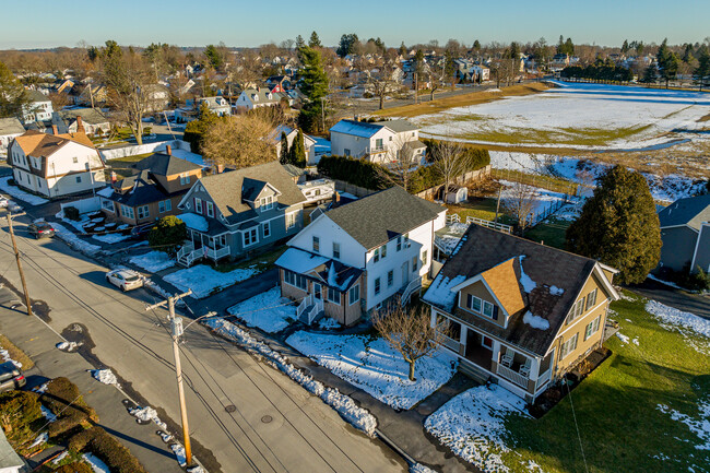 Building Photo - 46 Marland Rd