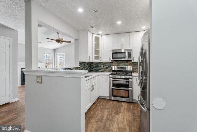 Building Photo - 12024 Taliesin Pl