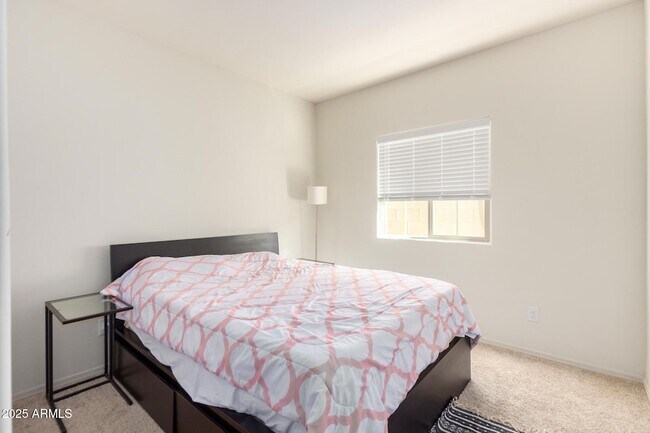 Building Photo - 10808 W Bloch Rd