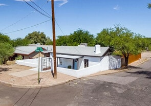 Building Photo - 502 W 17th St