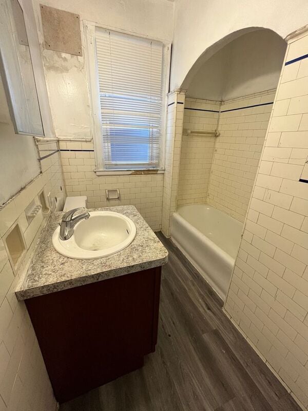 Building Photo - 3224 Calvert Ave