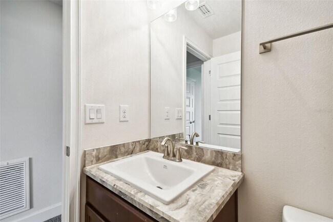 Building Photo - 360 Cimarron Ct