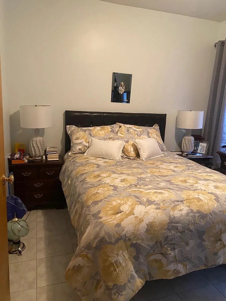 Bedroom 1 - 21 Mt Vernon St