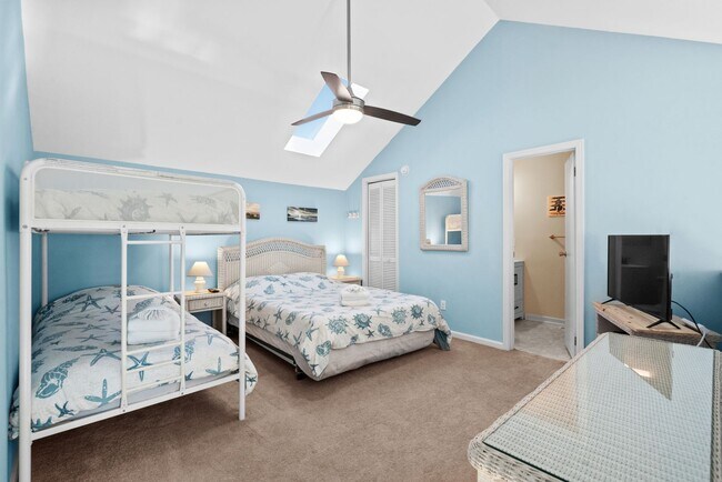 Building Photo - ***FREE UTILITIES!!***Seasonal Rental ONLY...