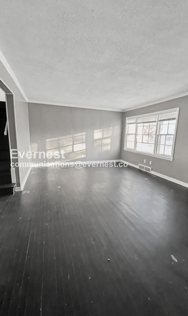 Building Photo - 7316 The Paseo