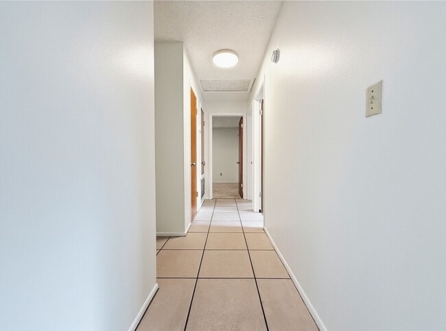 Building Photo - 3/2 Home in College Park