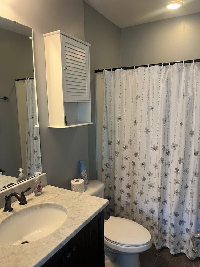 Building Photo - Available now. Beautiful, FURNISHED 2 BR/2...