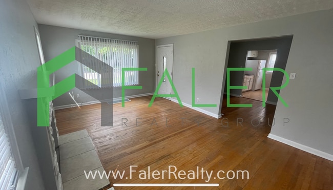 Building Photo - Darling 3-Bedroom Cape Cod in Belmont