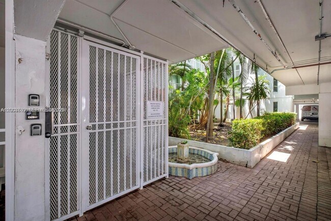 Building Photo - 1400 Pennsylvania Ave