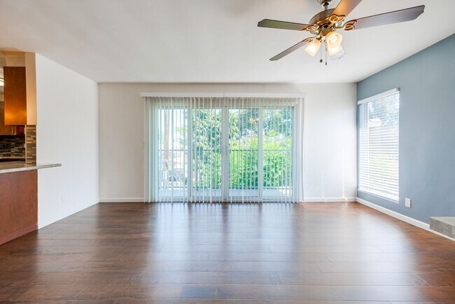 Interior Photo - 501 Marlborough Ave