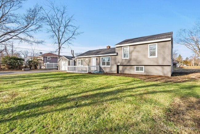 Building Photo - 1019 Maple St