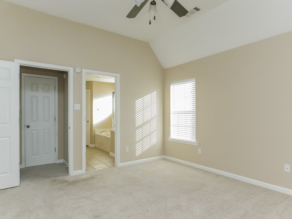 Building Photo - 35 Willow Crest Dr