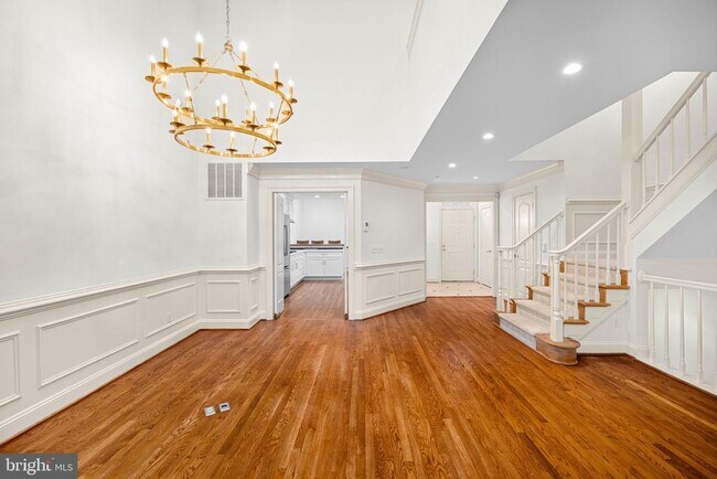 Building Photo - 4049 Mansion Dr NW