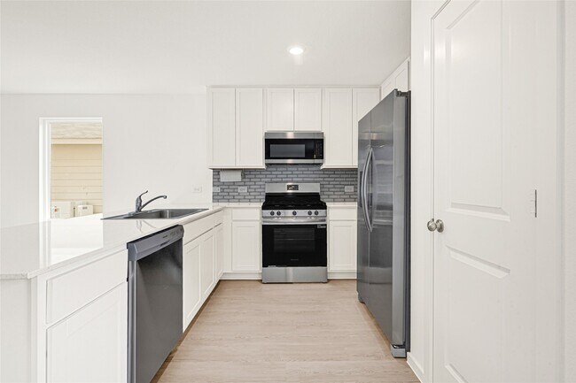 Building Photo - 21523 Willow River Canyon Ln