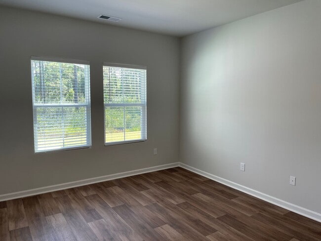 Building Photo - 1157 Windy Grove Ln
