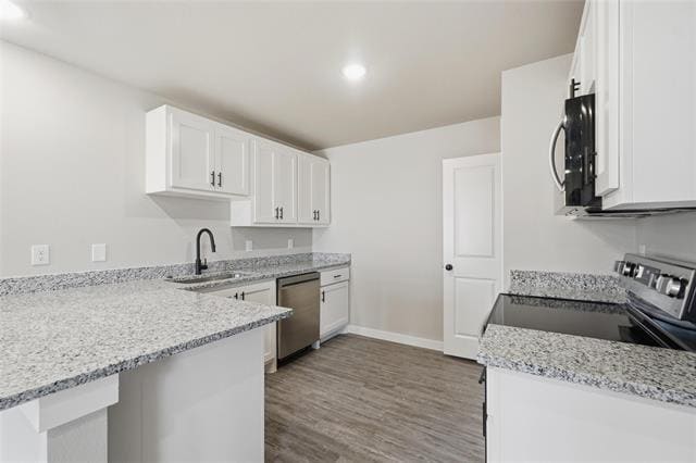 Building Photo - 2870 Glennster St