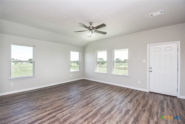 Building Photo - 544 Buckskin Dr