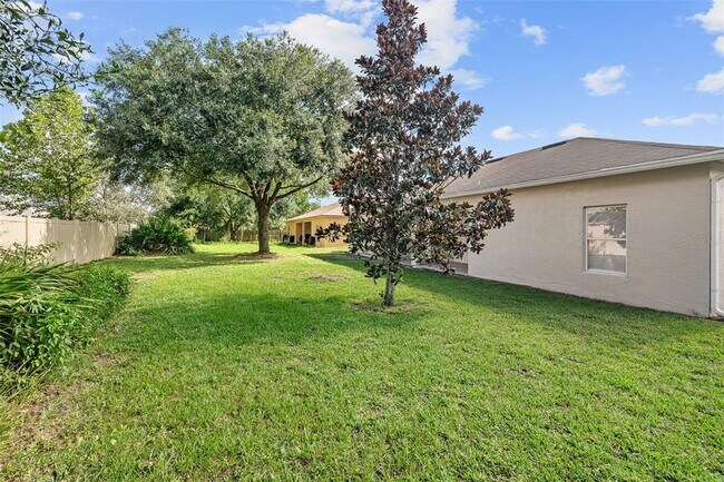 Building Photo - 32 Roxton Ln