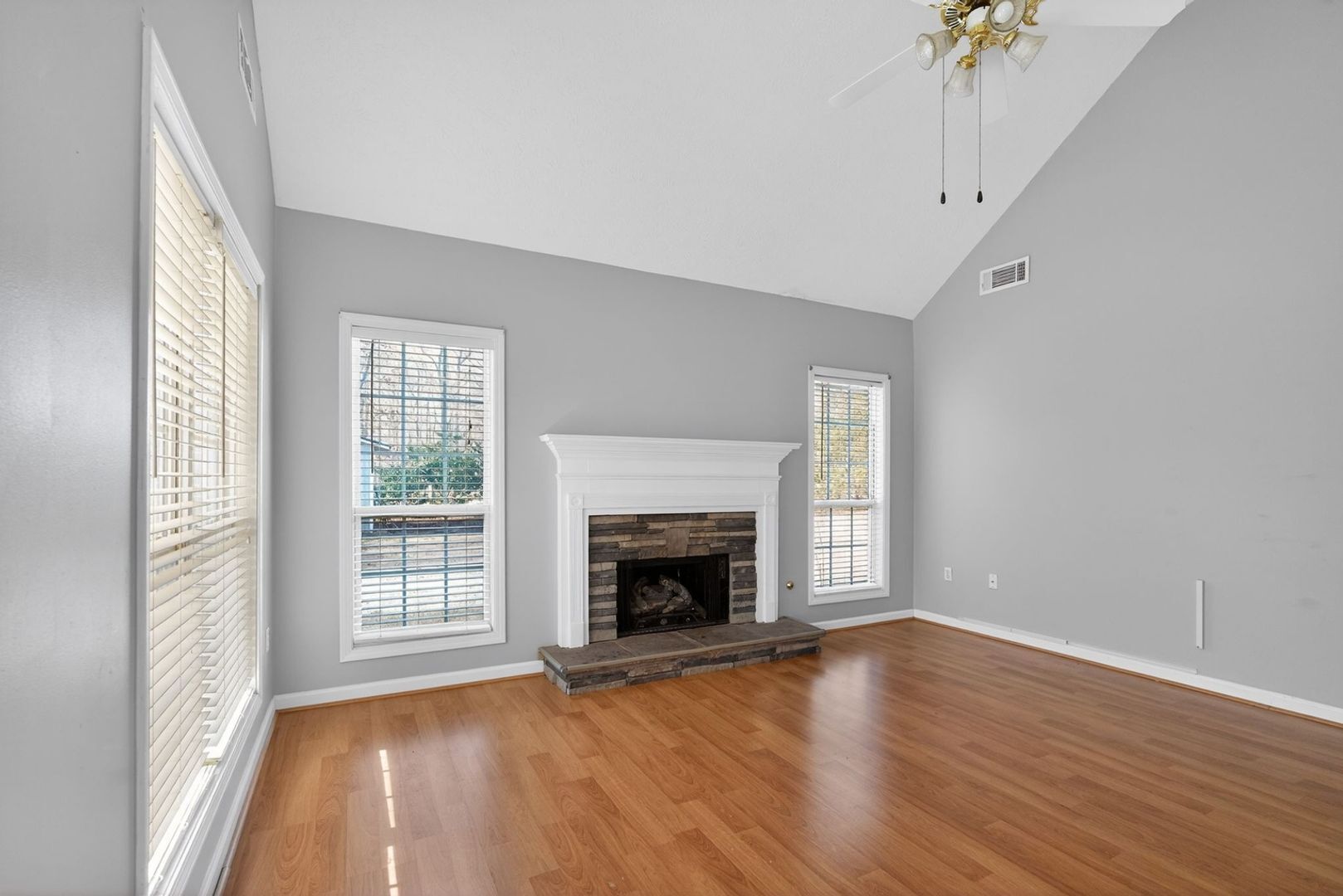 Building Photo - 345 Freeman Dr