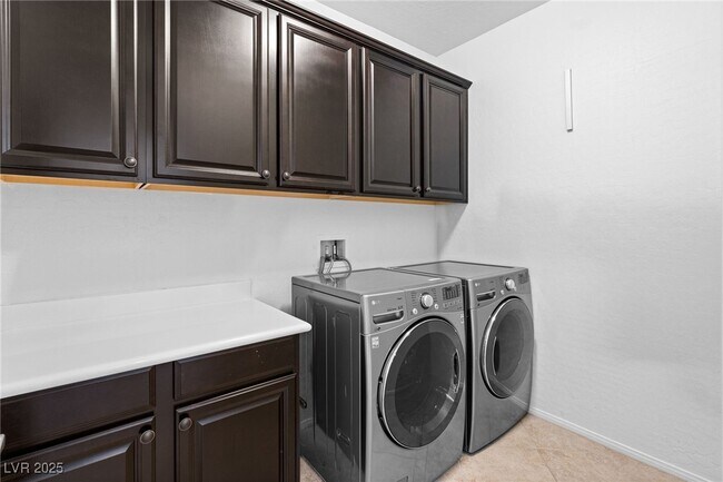 Building Photo - 10073 White Mulberry Dr