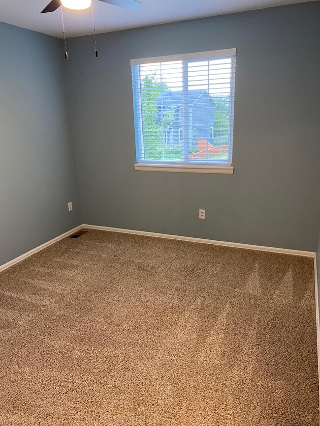 Building Photo - 486 Balsa Dr