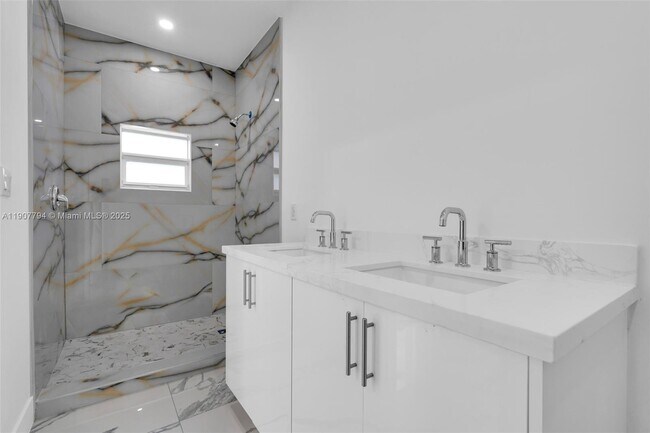 Building Photo - 11870 SW 220th St