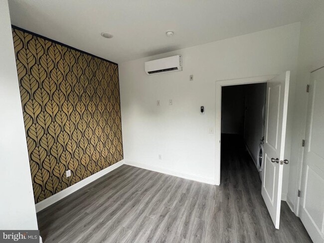 Building Photo - 1829 N 33rd St