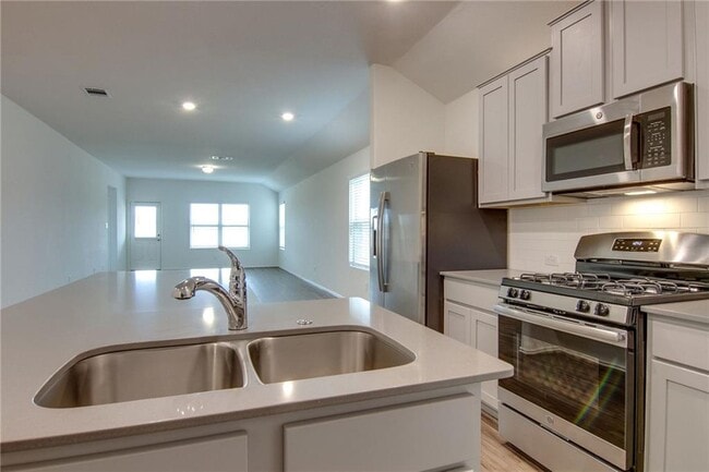 Building Photo - 1320 Chad Dr