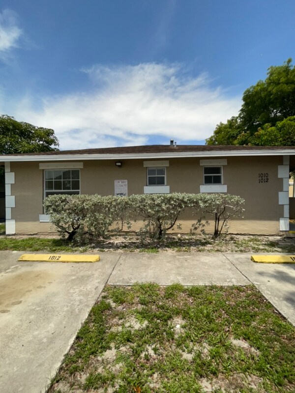 Building Photo - 1010 NW 3rd Ave
