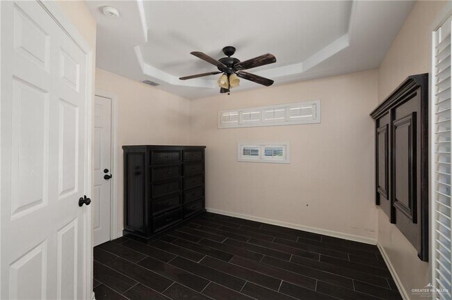 Building Photo - 682 Alto Bonito St