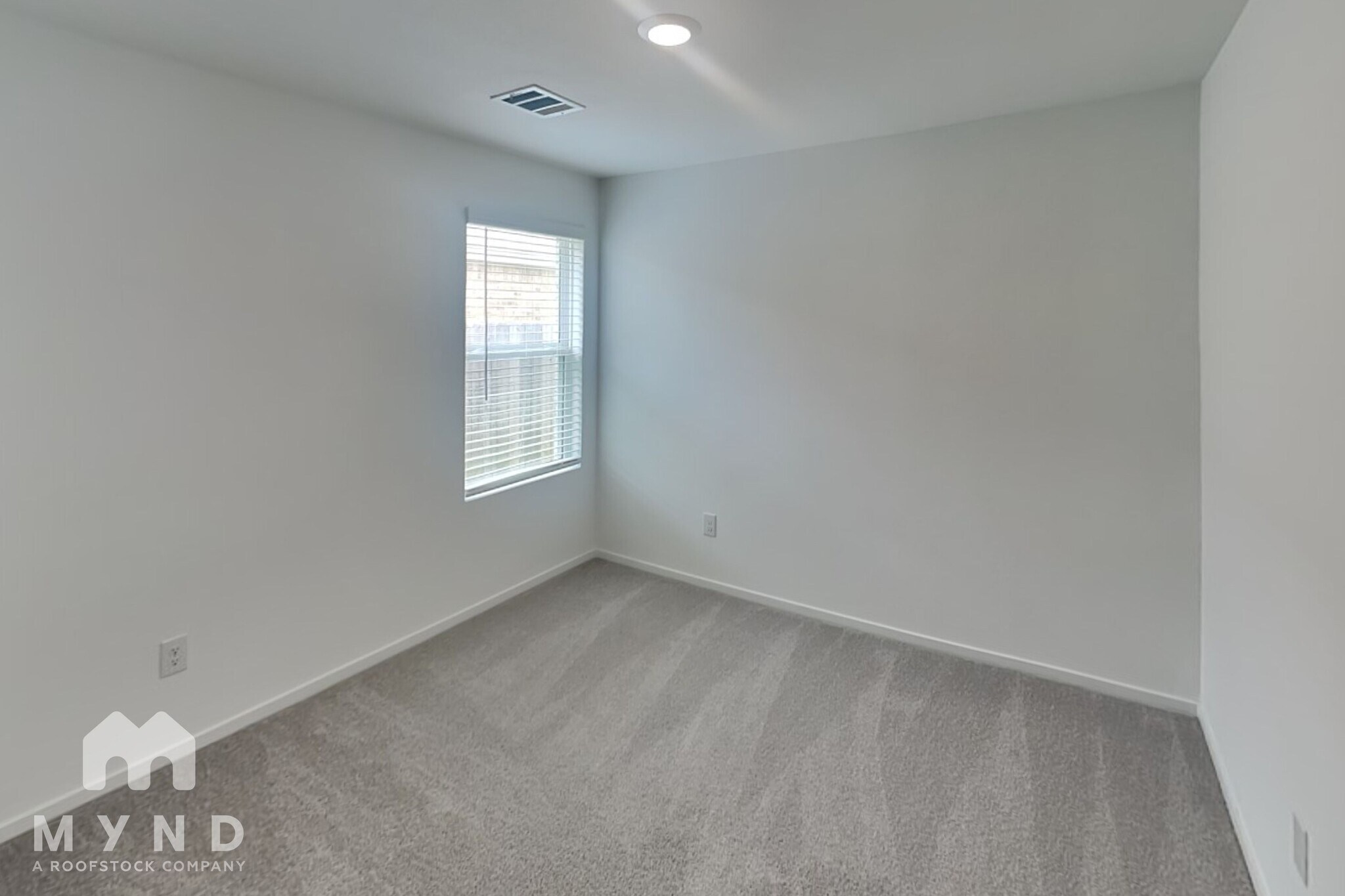 Building Photo - 914 Lago Laceno Ln