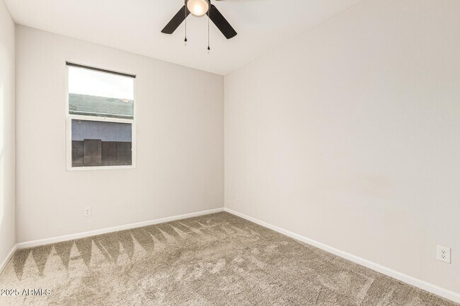 Building Photo - 24590 W Hilton Ave