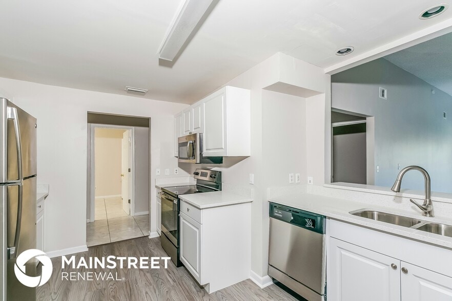 Building Photo - 1656 Parakeet Ct