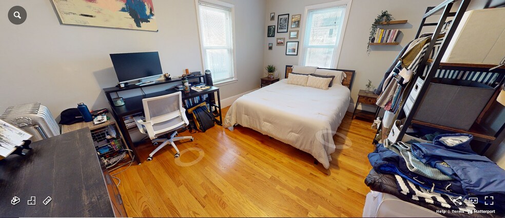 Building Photo - 23 Tufts St