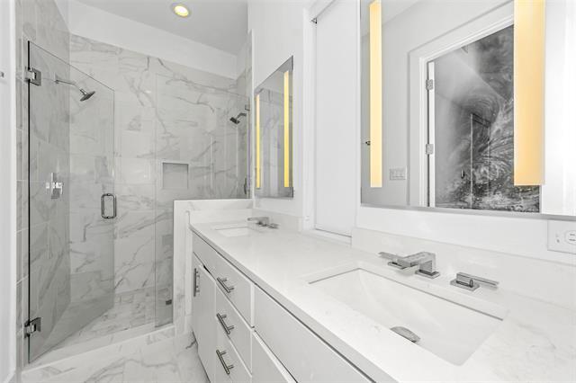 Building Photo - 1961 Dowgate Ct