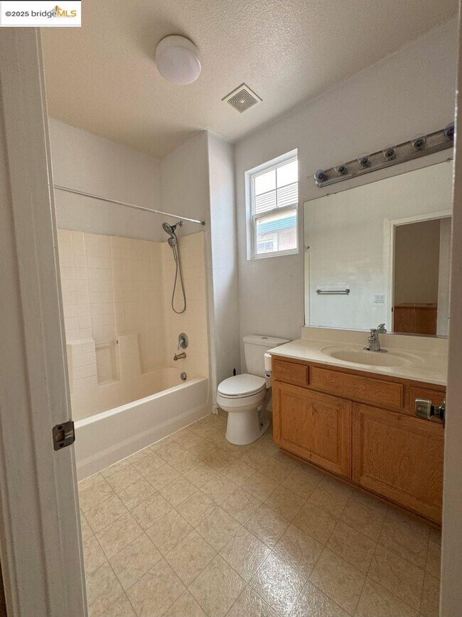 Building Photo - 645 Rockspray Cir